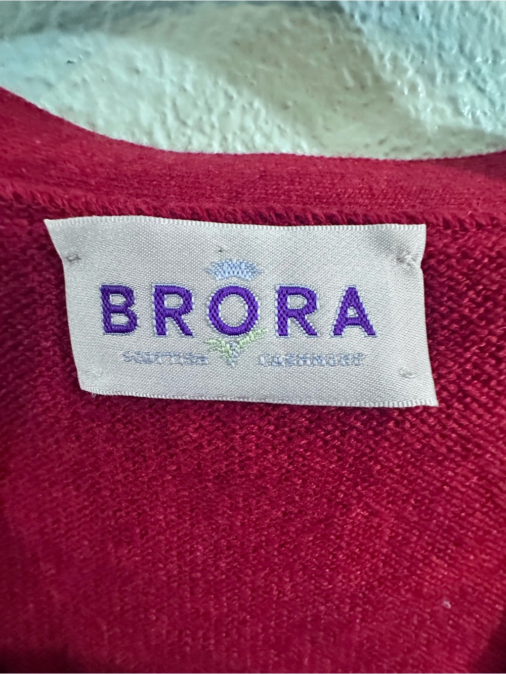 BRORA 100% Cashmere Red Cropped Cardigan Sweater UK 8-10 US 4-6 - Picture 4 of 9